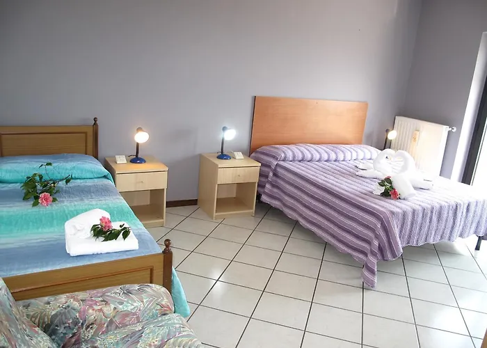 Le Azalee & Apartment Vercana