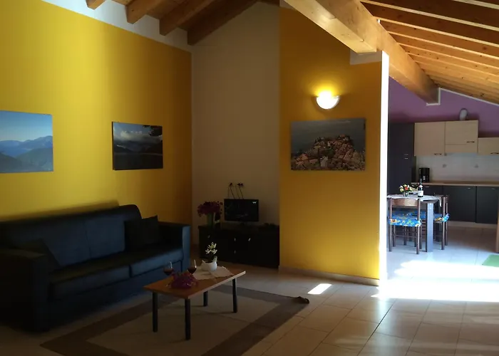 Le Azalee & Apartment Vercana