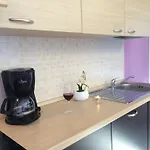 Apartment Le Azalee & Vercana