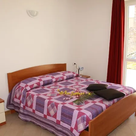 Le Azalee & Apartment Vercana