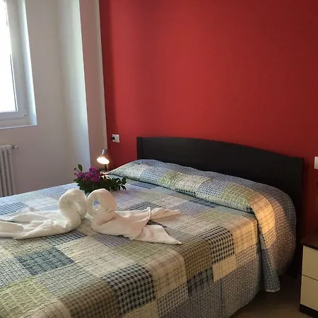Apartment Le Azalee & Vercana